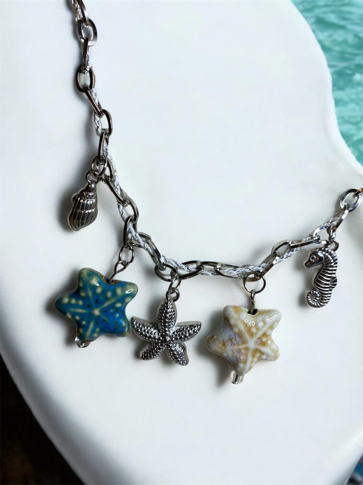 Collier charms