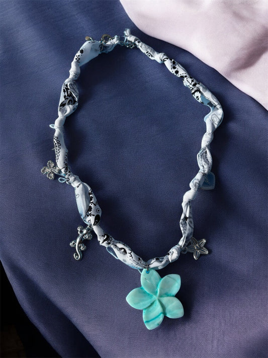 Collier bandana