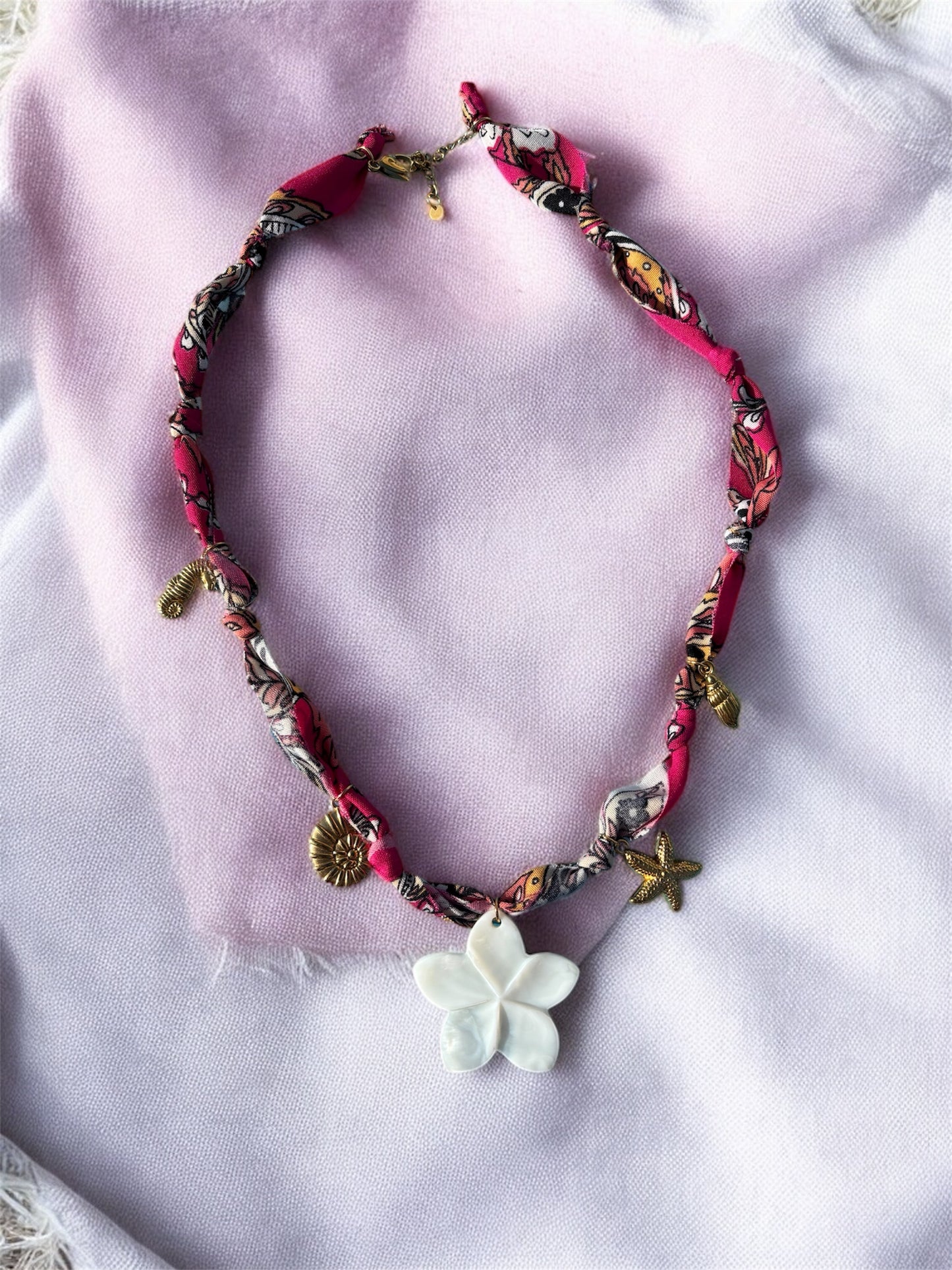 Collier bandana